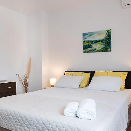 Apartment Superior Sincic *