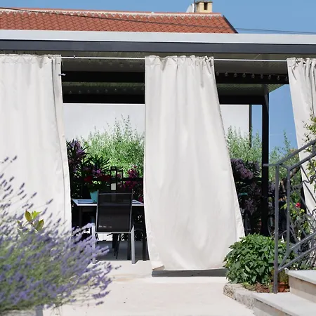 Superior Sincic Apartment